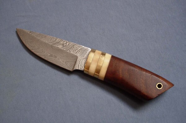 Sch�nes Messer mit Damaszenerstahlklinge 190 Lagen