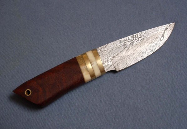 Sch�nes Messer mit Damaszenerstahlklinge 190 Lagen