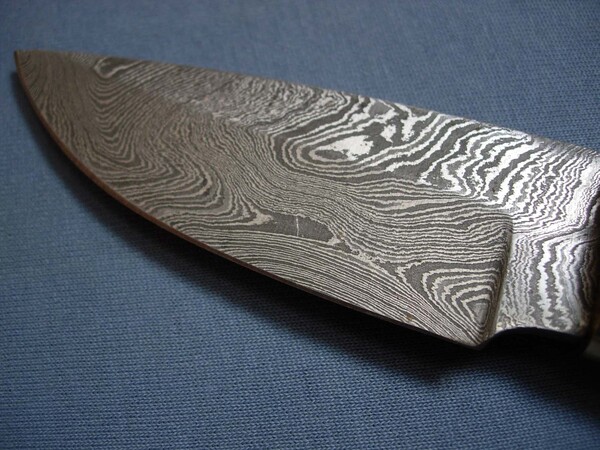 Sch�nes Messer mit Damaszenerstahlklinge 190 Lagen