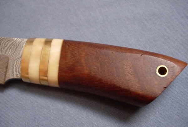 Sch�nes Messer mit Damaszenerstahlklinge 190 Lagen
